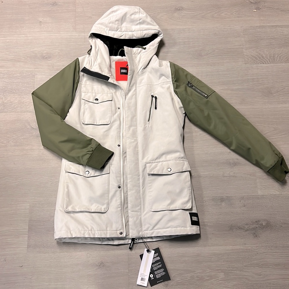 O’NEILL Ski Jacket, women’s size M.